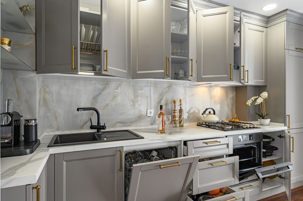 Contemporary bathroom vanity unit