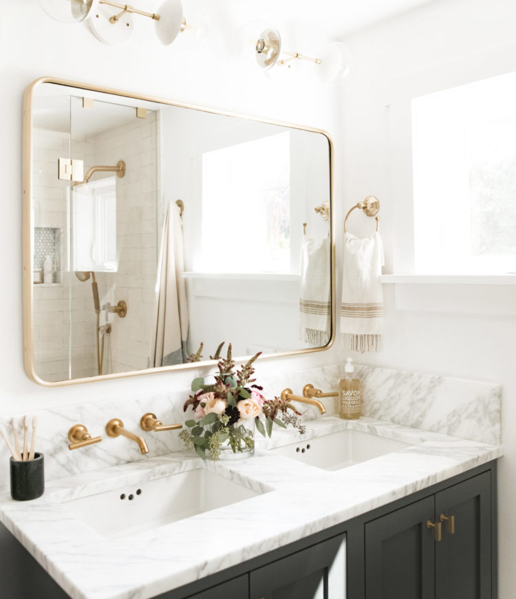 bathroom-mirror-idea-14-scaled
