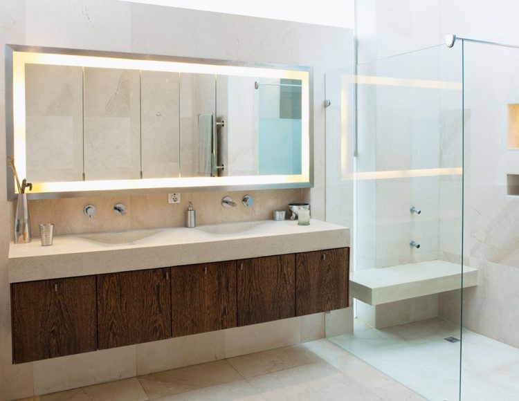 bathroom-with-huge-mirrored-cabinet_1200x1200